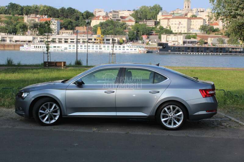 Škoda Superb 1.4 TSI DSG