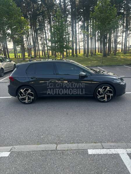 Volkswagen Golf 8 1.5 TGI/DSG/CNG