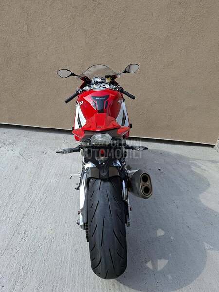 BMW S 1000 RR
