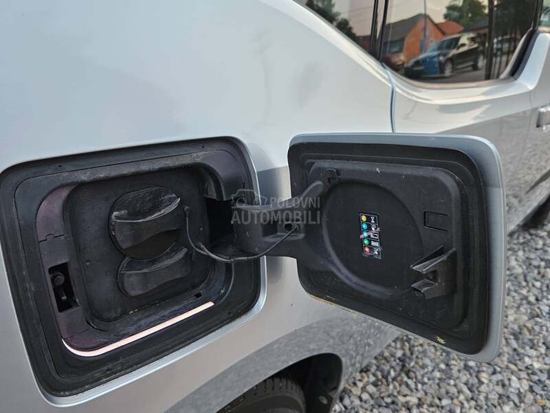 BMW i3 Rex  pomocni motor