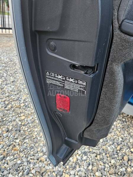 BMW i3 Rex  pomocni motor