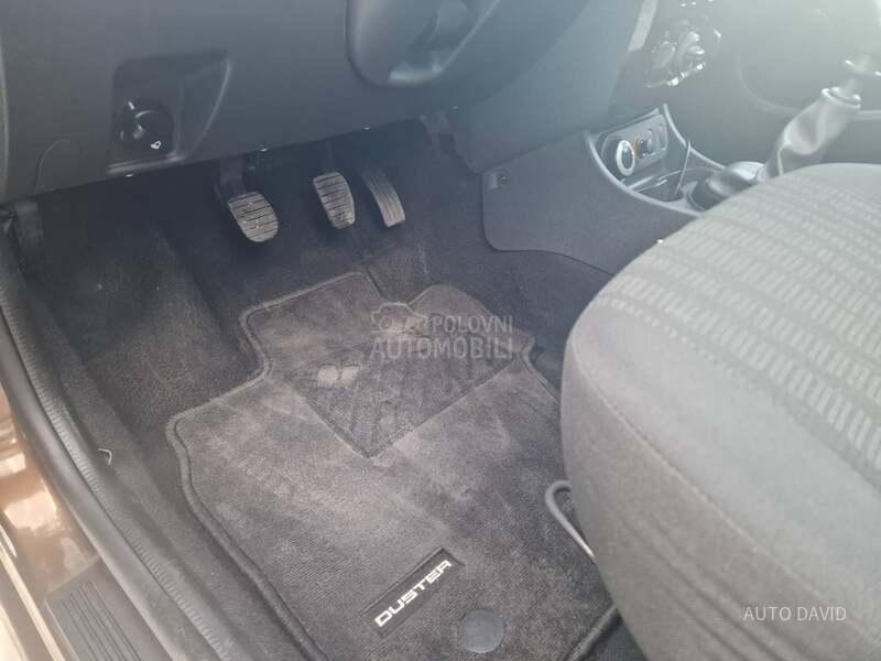 Dacia Duster 1.6B REZERVISANA