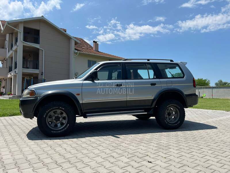 Mitsubishi Pajero Sport 