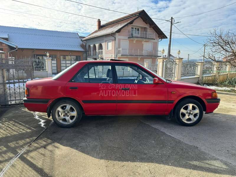 Mazda 323 