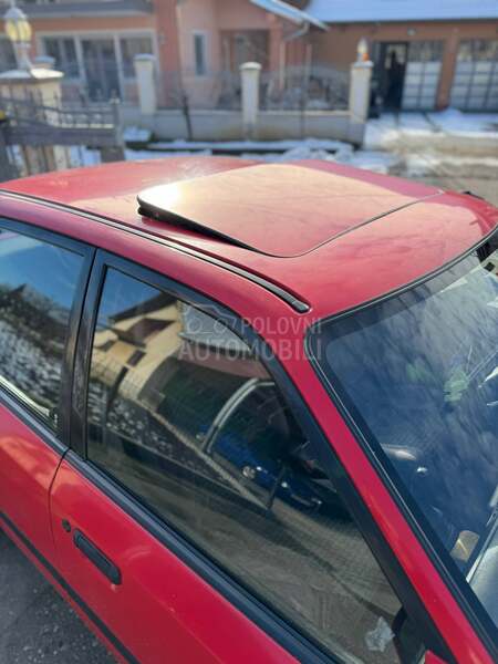 Mazda 323 