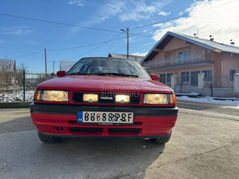 Mazda 323 