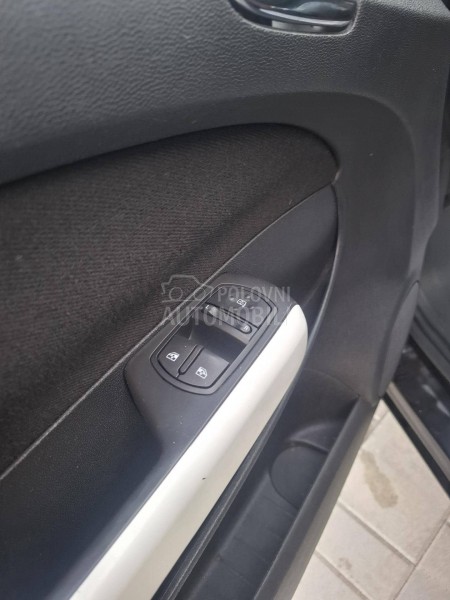 Opel Corsa D Original KM