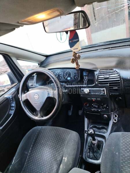Opel Zafira 