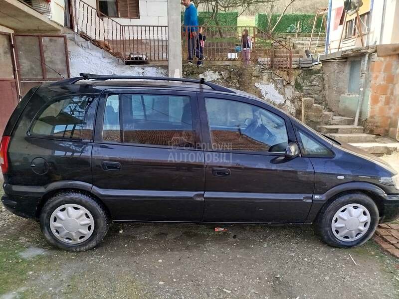 Opel Zafira 