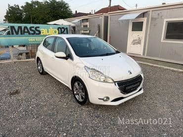 Peugeot 208 1.2 b
