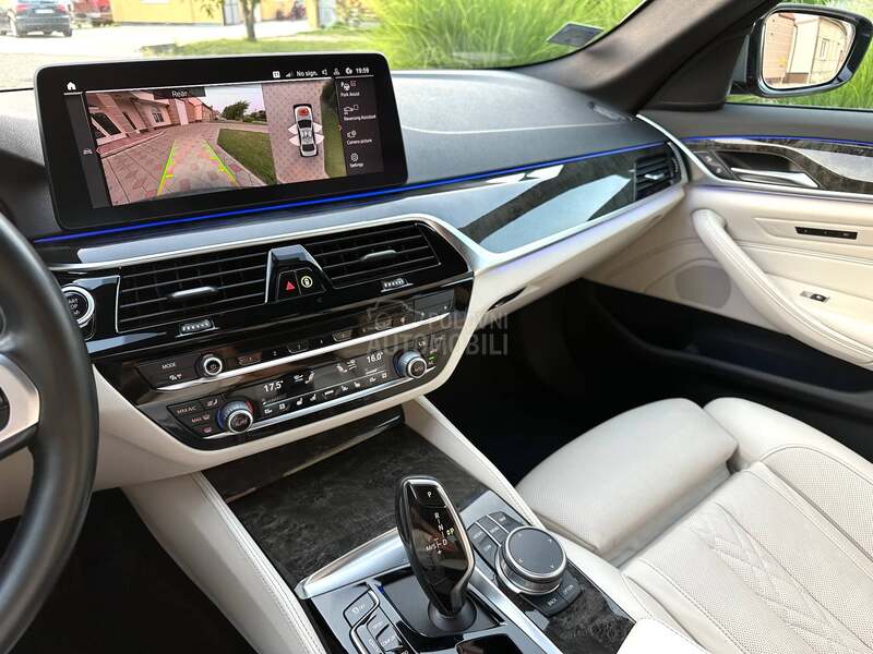 BMW 530 X drive  M hibrid
