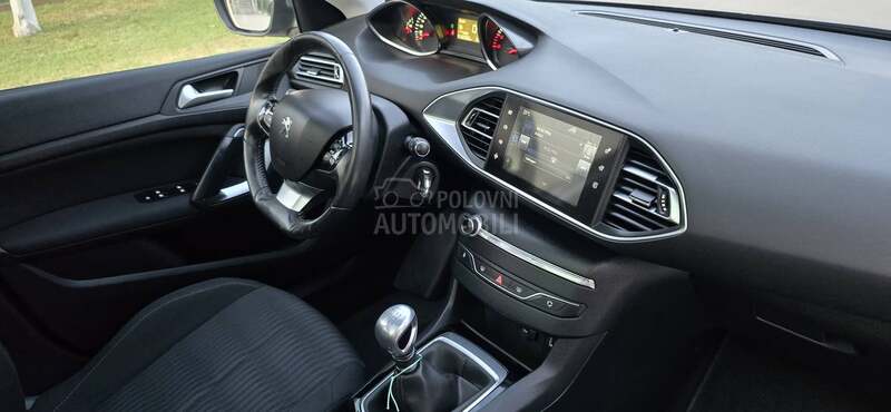Peugeot 308 1.6   P A N O R A M
