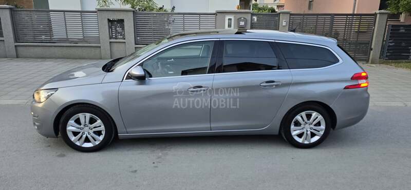 Peugeot 308 1.6   P A N O R A M