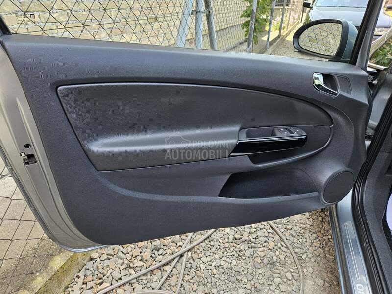 Opel Corsa D 1.3CDTI COSMO 6BRZ
