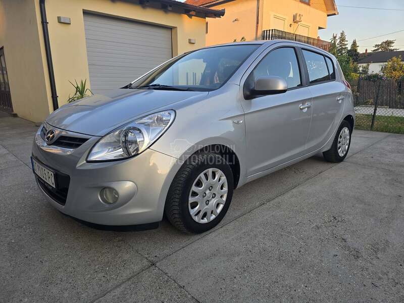 Hyundai i20 