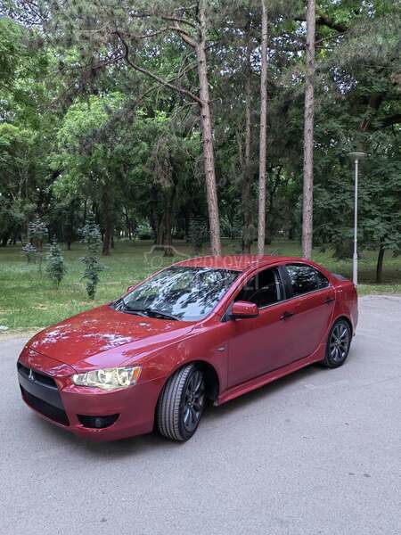 Mitsubishi Lancer 