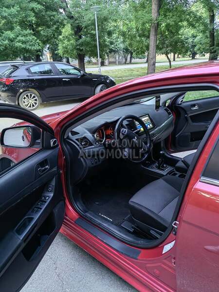 Mitsubishi Lancer 