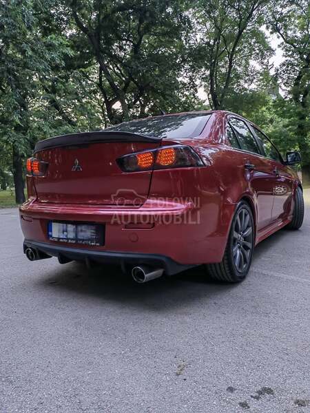 Mitsubishi Lancer 