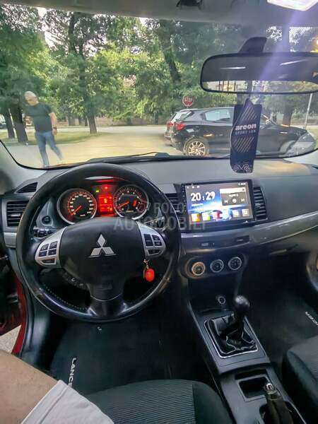 Mitsubishi Lancer 