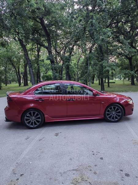 Mitsubishi Lancer 