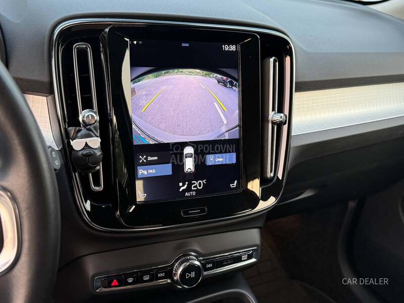 Volvo XC40 A/T Momentum