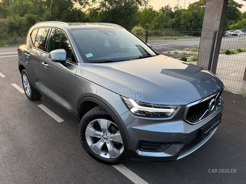 Volvo XC40 A/T Momentum
