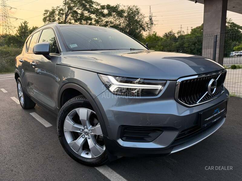 Volvo XC40 A/T Momentum