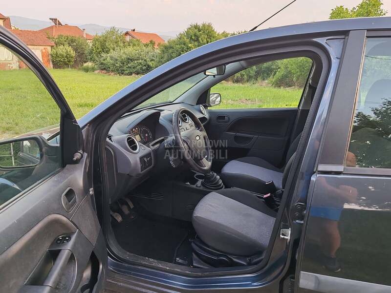 Ford Fiesta 1.2 b
