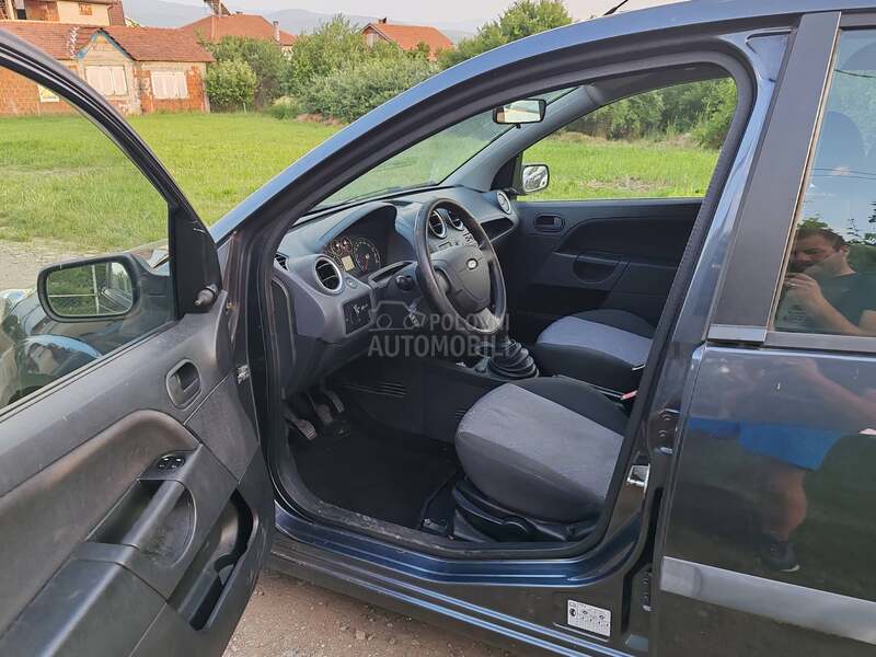 Ford Fiesta 1.2 b