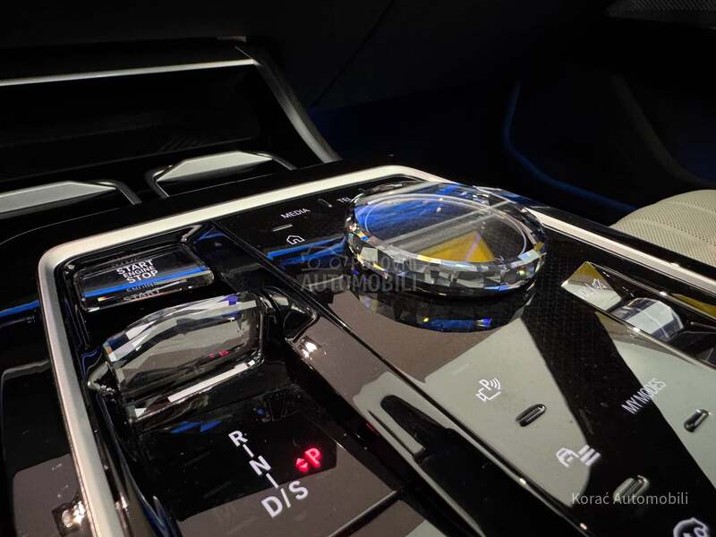 BMW 740 d XD M-paket SKYL