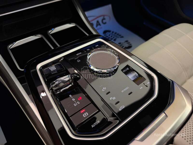 BMW 740 d XD M-paket SKYL