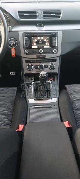 Volkswagen Passat B7 2.0 tdi Sport