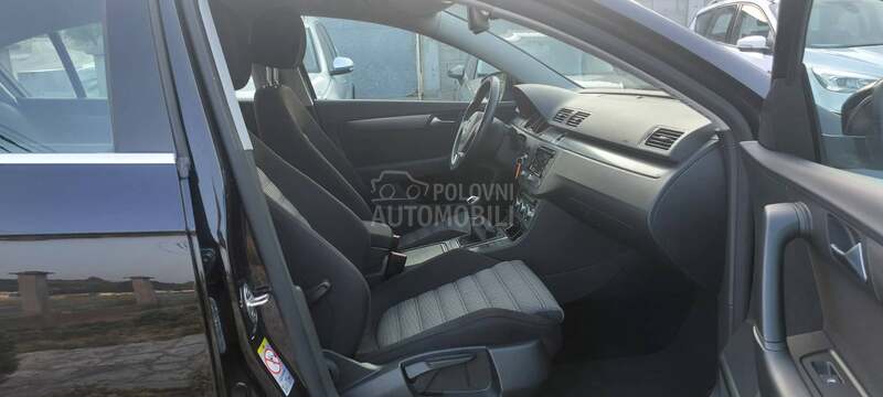 Volkswagen Passat B7 2.0 tdi Sport