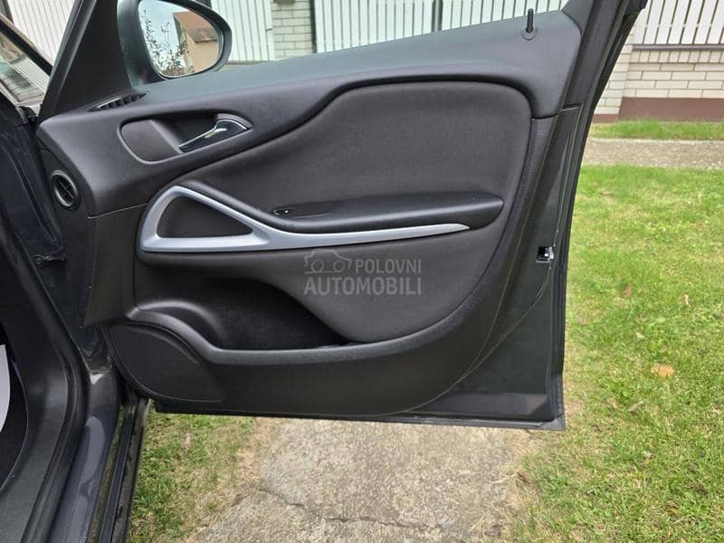 Opel Zafira 2.0cdti