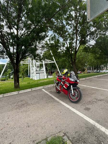 Yamaha r6
