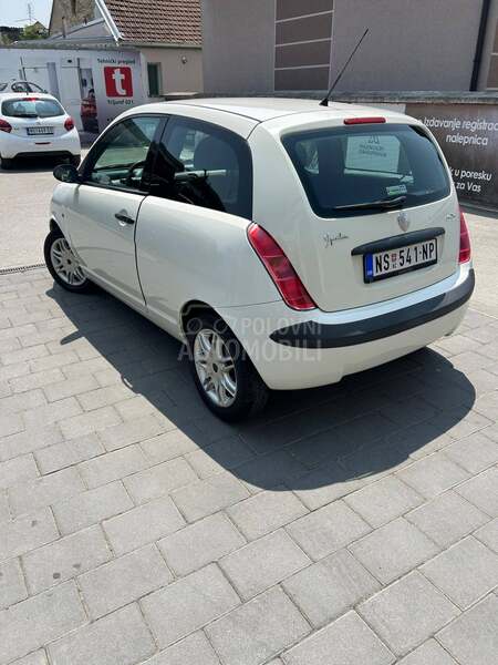 Lancia Ypsilon 