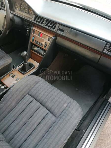 Mercedes Benz E 124 200E