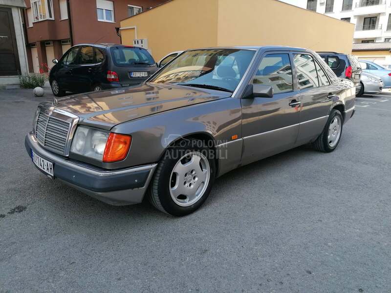 Mercedes Benz E 124 200E