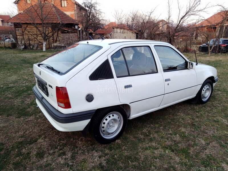 Opel Kadett 1.4i