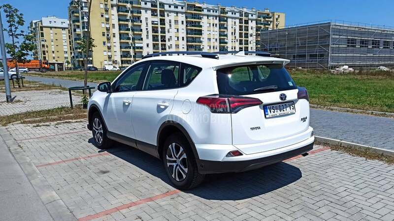 Toyota RAV 4 2.0    4x4