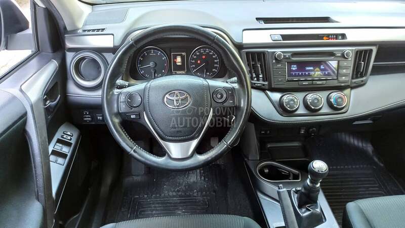 Toyota RAV 4 2.0    4x4