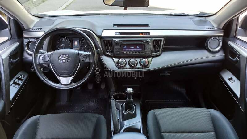 Toyota RAV 4 2.0    4x4