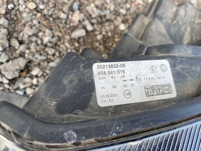 Levi Far Desni Far Farovi