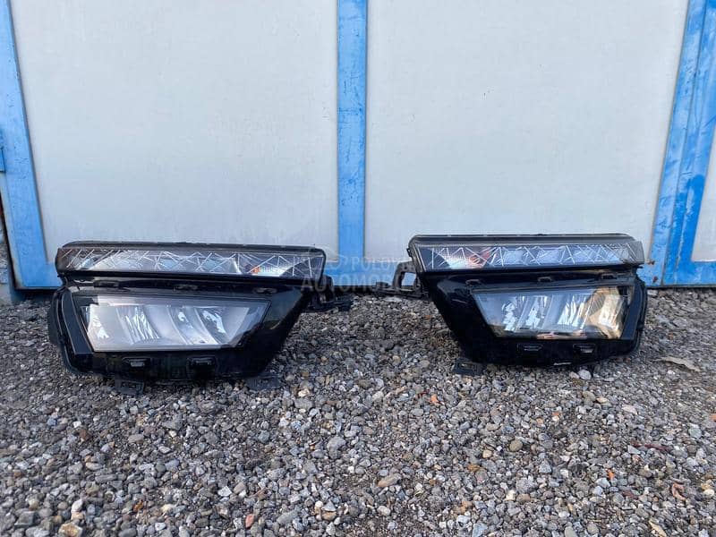 Levi Far Desni Far Farovi