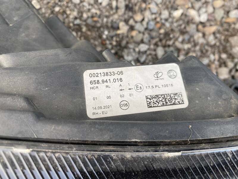 Levi Far Desni Far Farovi