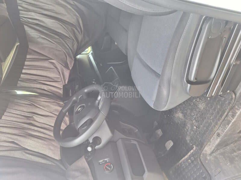 Renault Master 2.3