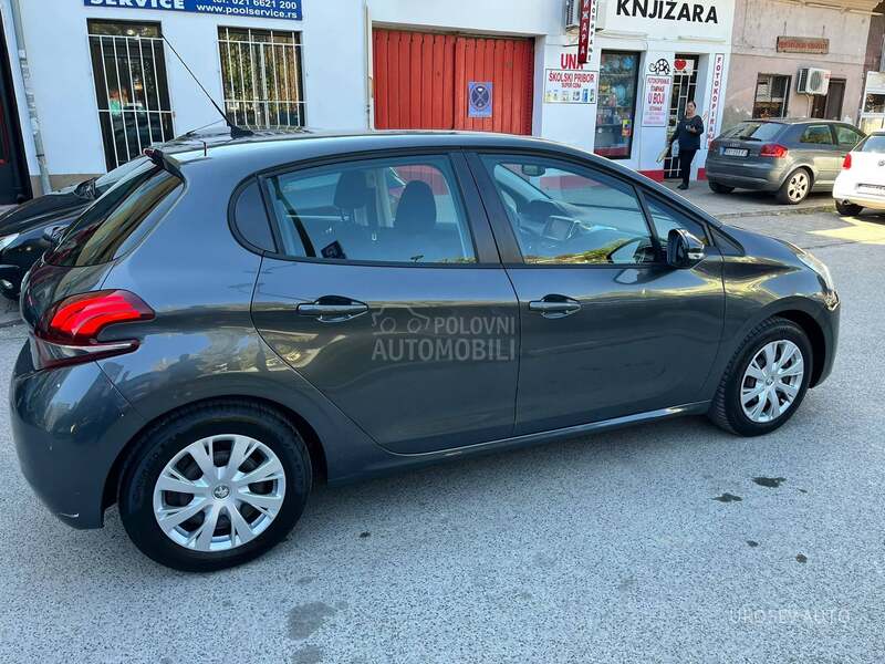 Peugeot 208 1.6 HDi NAV