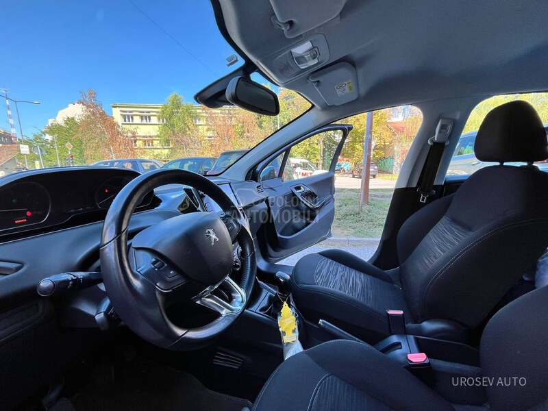 Peugeot 208 1.6 HDi NAV