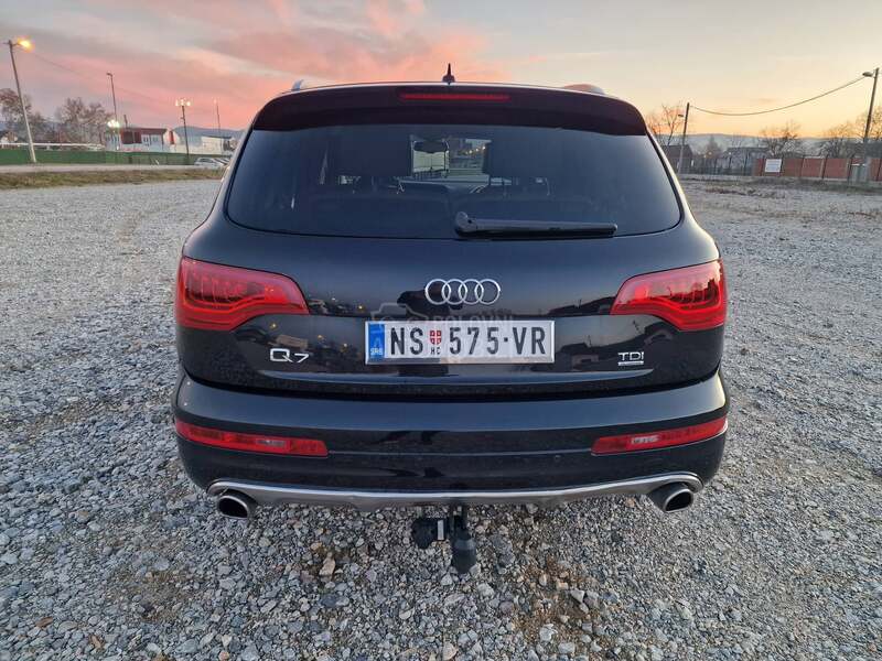 Audi Q7 3.0 TDI S-LINE
