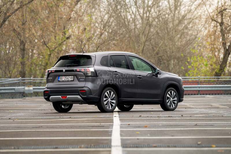 Suzuki SX4 S-Cross ELEGANCE 4WD 6AT